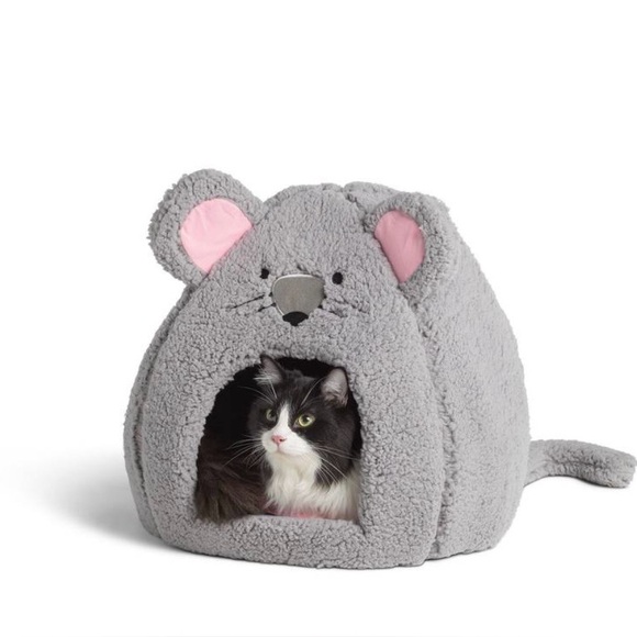 Whisker City Other - Whisker City Gray Mouse-Shaped Cat Bed with Pink Cushion Inside, even has Tail!